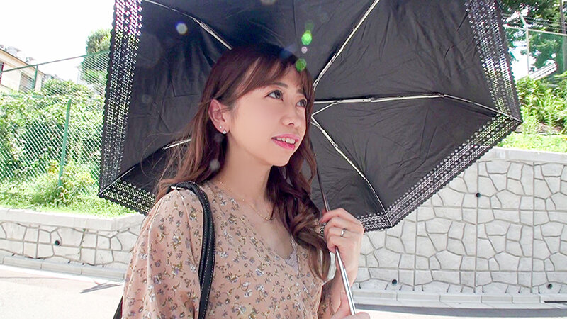 SNSでナンパした美人人妻が、旦那以外の身体に興奮してドエロい本性さらけ出しちゃいました！ 大浦真奈美 - サンプル画像 - 2