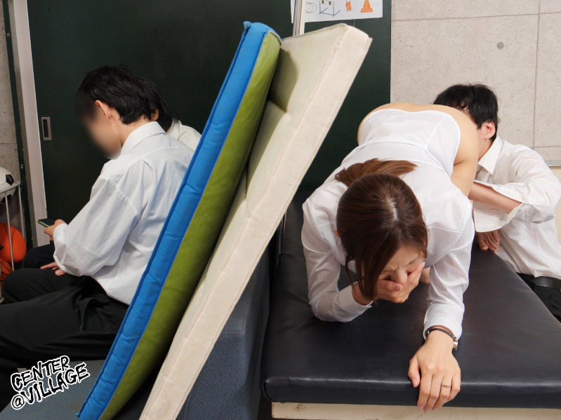 声が出せない絶頂授業で10倍濡れる人妻教師 武藤あやか - サンプル画像 - 3