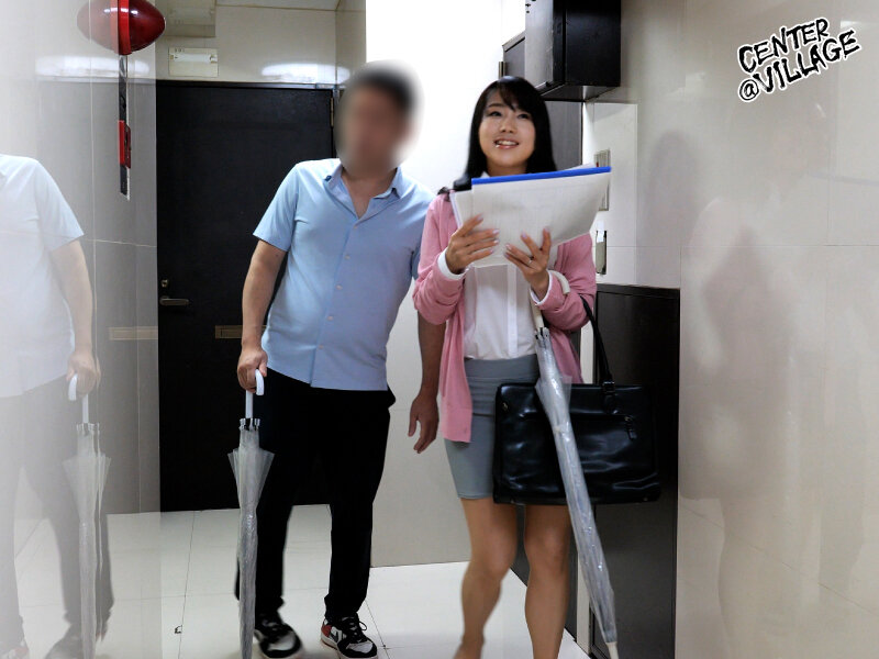 男子大学生のお部屋探しを中出しサポートするドスケベ不動産レディ 宮本小雪 - サンプル画像 - 3
