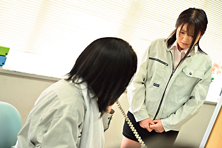 帰省先の田舎で僕が出会ったのは母の部下、敏感爆乳の人妻でした。 詩月まどか - サンプル画像 - 2