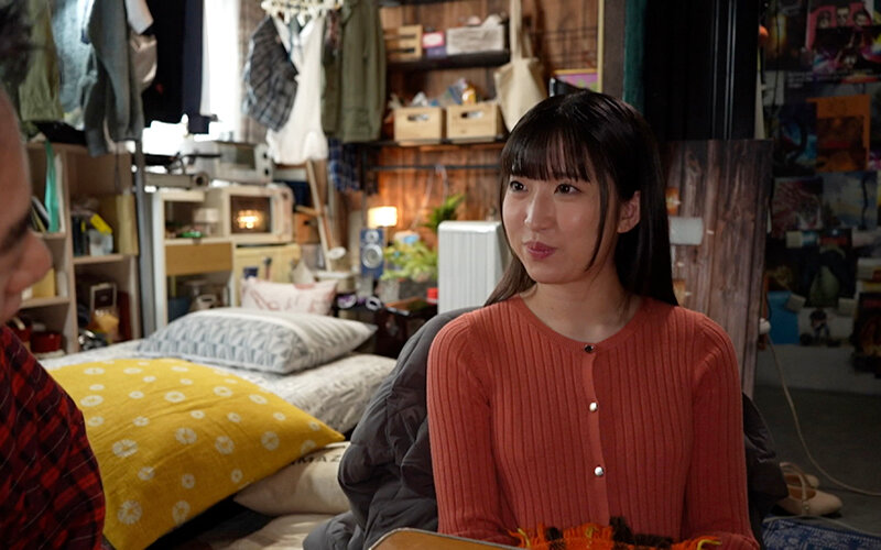 大復活！素人援交生中出し 映画オタクのやよいちゃんは乱暴されたい！犯●れたい！首絞め騎乗位からの～乳首ギューん 歪んだM願望が叶って小柄ボディは幸せ絶頂 三葉やよい - サンプル画像 - 1