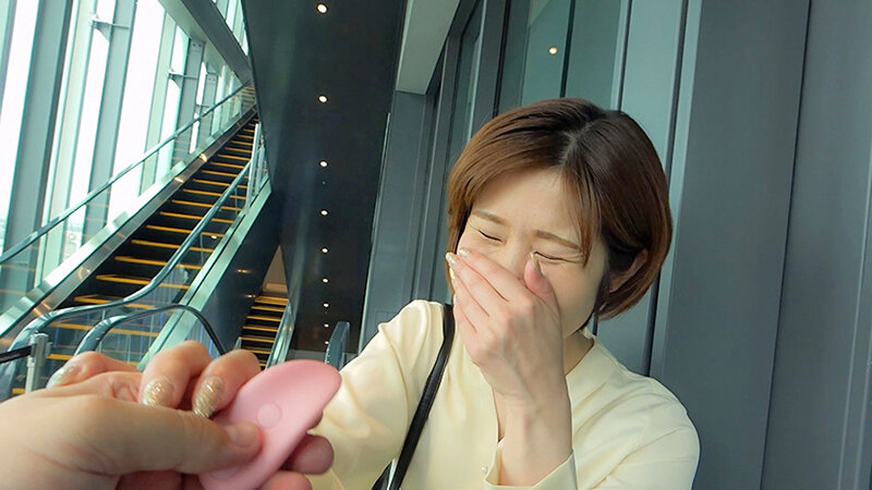 初撮りx寝取られ妻 「初めて旦那以外の男にハメられてます。」2 彩加さん（40歳） - サンプル画像 - 3