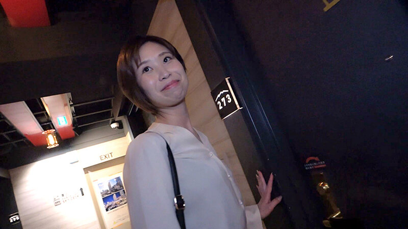 初撮りx寝取られ妻 「初めて旦那以外の男にハメられてます。」2 彩加さん（40歳） - サンプル画像 - 4