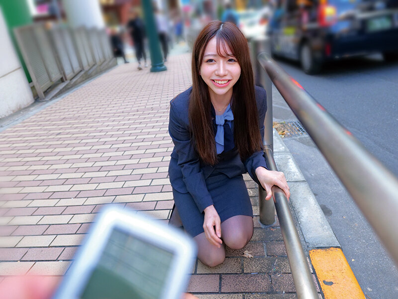 素人美少女とリモコンバイブお散歩9ー黒パンストOL編ー「もう我慢できません…//」人ごみの中、黒パンスト美脚ガクブル震わせイキまくってしまうOLたち！人生初の羞恥プレイでまさかのエロスイッチオン！車移動中も大胆カーオナニー！最後はホテルで心行くまで生セックス！ - サンプル画像 - 19