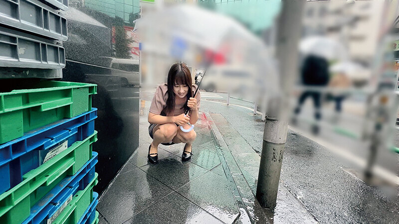 素人美少女とリモコンバイブお散歩SPー完全版ー「もうイキそうです…//」人混みの中でビクビク震えて絶頂する女子たち！時代に逆行する超羞恥プレイでまさかのエロスイッチオン！公衆の面前でイキまくる素人10名300分収録 - サンプル画像 - 9