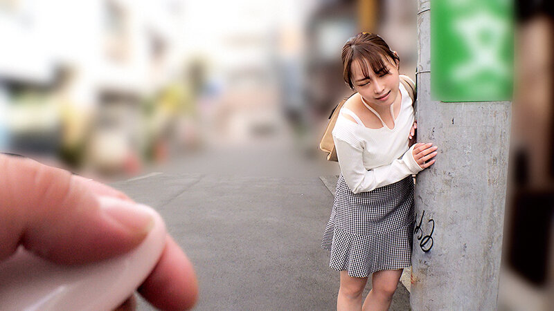 【究極羞恥】素人美少女とリモコンバイブお散歩！！10人収録豪華BEST！「もうこれ以上我慢できません…//」人混みの中でビクビク震えてイキまくる女子たち！気持ち良すぎて街中でまさかのエロスイッチオン！！300分の永久保存版！！ - サンプル画像 - 10
