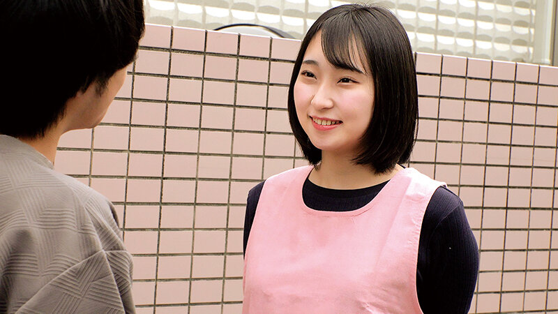 現役保育士さんが童貞君に母性溢れるご奉仕フェラ＆ふんわりおっぱいでの授乳手コキ！裸エプロン姿で生チン挿入で筆おろしセックス！何度も気持ちよくしてくれる天使にたっぷり連続中出し！！ - サンプル画像 - 1