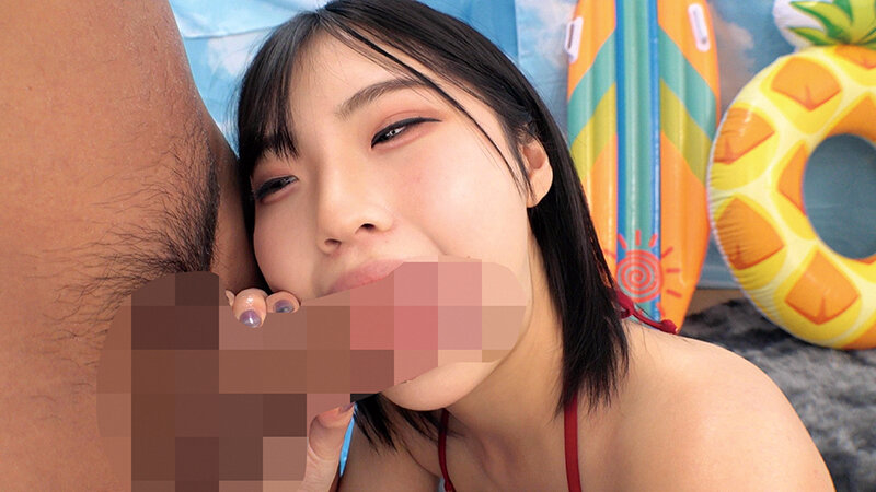 ビキニ姿が眩しい水着ギャルが【お口だけでコンドーム装着】 ノーハンドでデカチンを咥えた彼有りビキニギャルのオマ○コから恥ずかし汁が水着を越えて溢れ出す！！口の中でドンドン大きくなる極太ペニス…「下のお口にも入れてほしいかも（/ω￥）」開放的なサマーGA… - サンプル画像 - 19