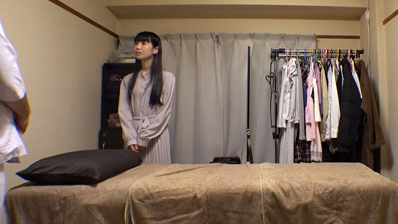 媚薬オイルマッサージ 痴●盗撮＆中出し素人娘VOL.57 超強力媚薬を配合したマッサージオイルを施術中に知らずに塗りこまれたオンナは、身体の火照りに驚き、チ〇ポを欲しがる自分に戸惑い、垂れ出したマン汁に恥ずかしがりながらも生ハメ中出しまで欲してしまう！ - サンプル画像 - 9