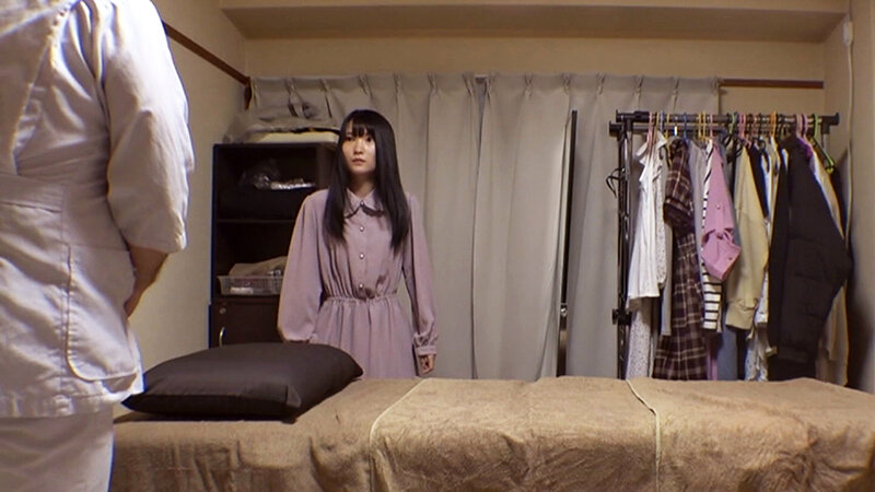 媚薬オイルマッサージ 痴●盗撮＆中出し素人娘VOL.58 超強力媚薬を配合したマッサージオイルを施術中に知らずに塗りこまれたオンナは、身体の火照りに驚き、チ〇ポを欲しがる自分に戸惑い、垂れ出したマン汁に恥ずかしがりながらも生ハメ中出しまで欲してしまう！ - サンプル画像 - 5