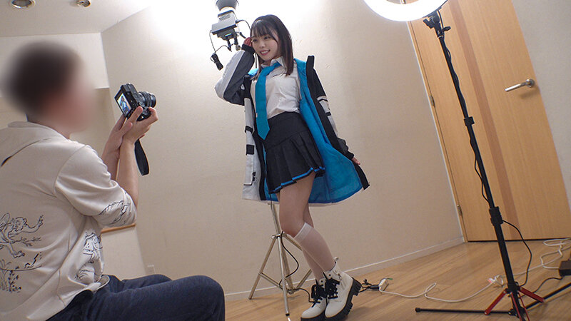 母乳で復活撮れてハメれるレイヤーとオフパコ撮影会♪ヤれる伝説の被写体母乳吹きまくり快感アクメ りまちゃん 25歳 - サンプル画像 - 1