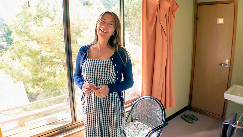 巨乳人妻温泉デート 日焼け跡がエロい肉食奥様 まい41歳 - サンプル画像 - 18