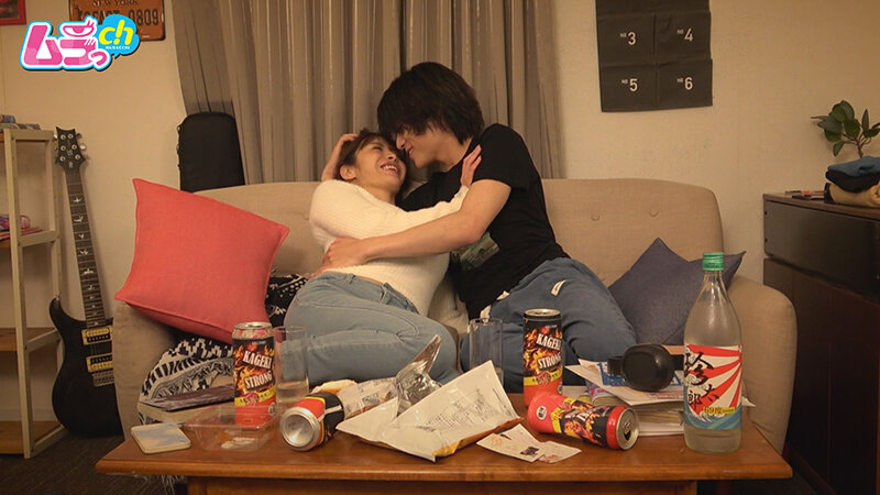 ニンゲン観察 「行くとこないなら僕の家に来ますか？」夫と喧嘩し家出してきた無防備すぎるおっとり美人天然奥様は、流れに流され生チ●ポむしゃぶり無自覚不倫性交でイキまくる - サンプル画像 - 6