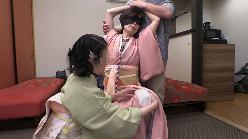 妹の拳でWフィストファックされる社長夫人 - サンプル画像 - 15