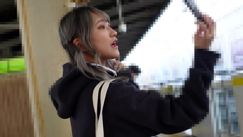 痴●電車＃032 実はウブっ子！？制服JKギャル - サンプル画像 - 4