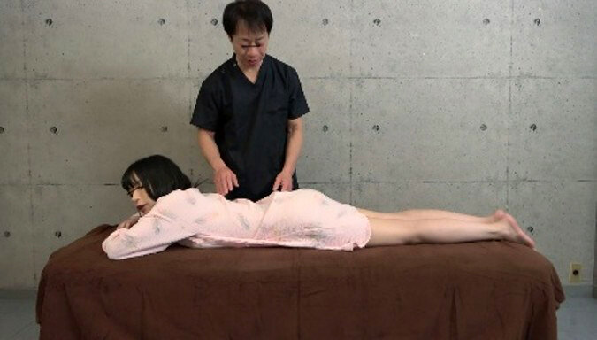 【違法施術】鍼灸接骨院 イカセ整体 SEXリキッドで白目イキ飛び！エビ反りアクメ！！ - サンプル画像 - 10