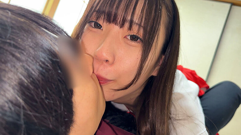 「バイト終わりに制服でエッチしよ！？」巫女の姿がカワイイ巨乳の彼女と子作り生中出しww - サンプル画像 - 5