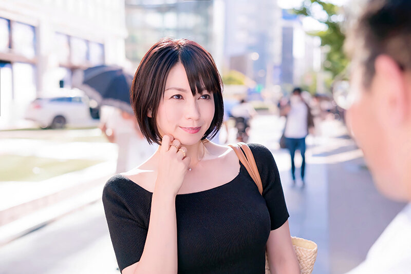 牝イキ熟女4 牝臭が漂うイイ女たちの本音、イカせて欲しいんです！！12名 - サンプル画像 - 3