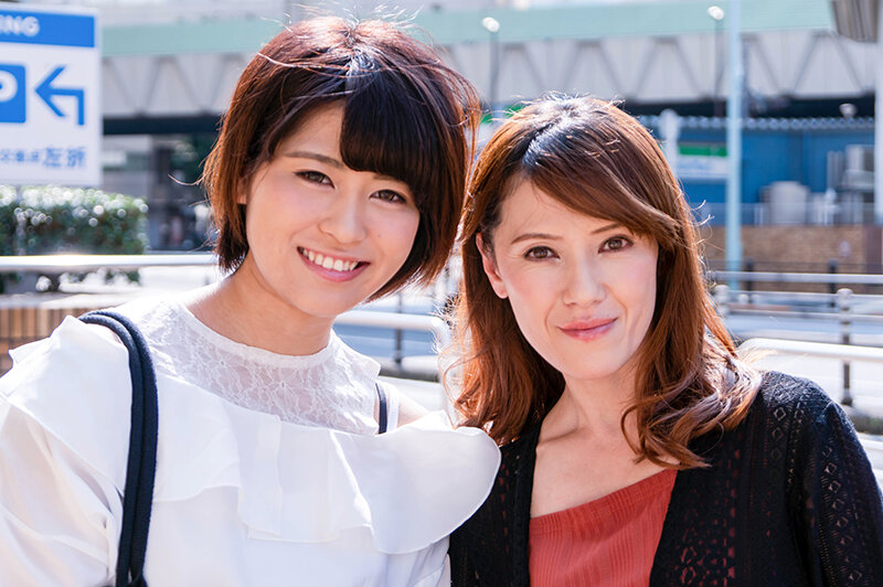 街角母娘ナンパ！5 禁断の親子同時ナンパで母と娘に究極羞恥！！16名 - サンプル画像 - 1