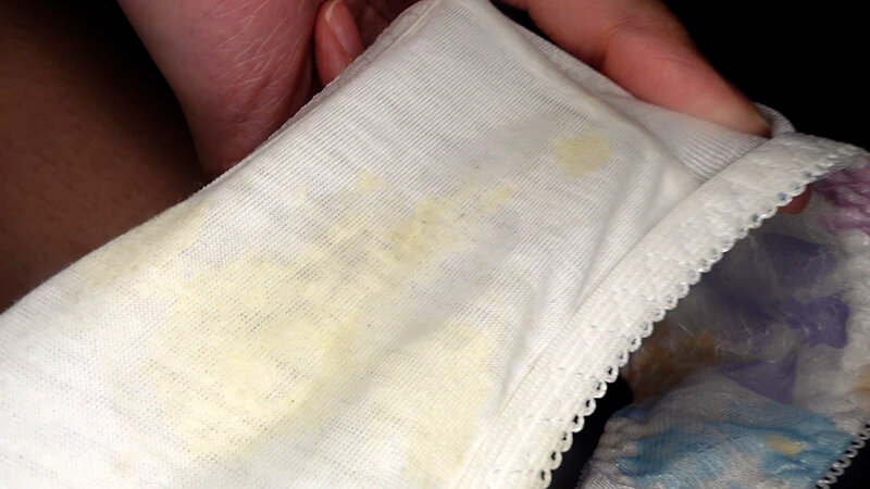 下着買取りサイトで知り合ったみいなちゃんの使用済み下着 紺野みいな - サンプル画像 - 11