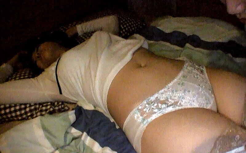 飲み会帰りの美女×意識ぶっ飛ばし×●っ払い昏●×寝込みを襲うとマン汁ジュワッと濡れ濡れ…2枚組 - サンプル画像 - 9