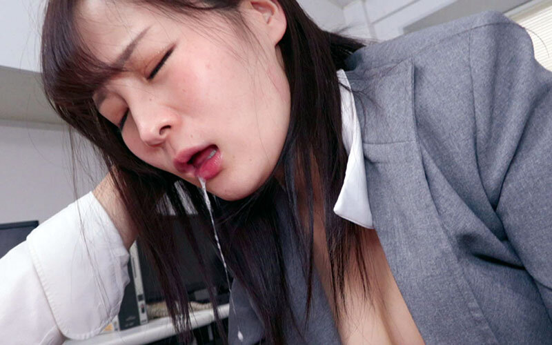 「助けてなんて言えない……強気な私が…」机に突き倒され、逃げ場のないオフィスでデカ尻を貫くピストンに何度も絶頂させられ、絶望の果てに連続中出し 壊れていく居場所 相沢澪 - サンプル画像 - 12