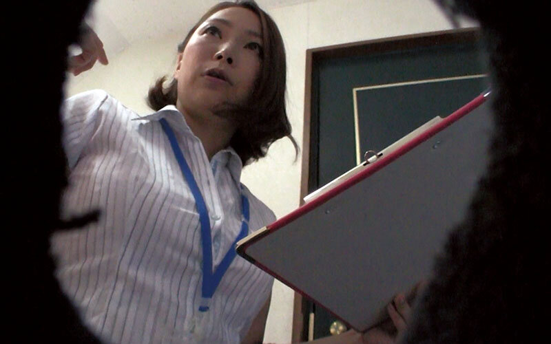 不動産レディにチ○ポ出してヌキ依頼してみたら、どこまでヤレル！？ - サンプル画像 - 3