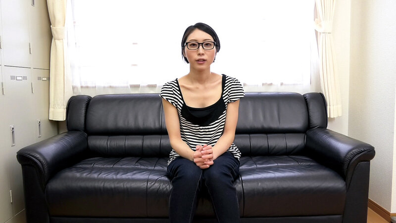 真面目そうな見た目で、どエロ願望を引っ提げてAV出演したスレンダー人妻 - サンプル画像 - 11