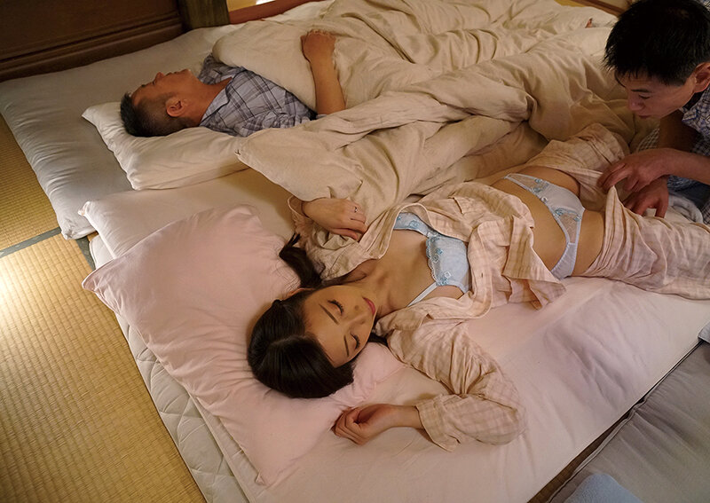 義理の息子という名の支配者。若き義母たちが、抗いようのない快楽の果てに屈服し、その淫靡な肉体を捧げ尽くす禁断の系譜 - サンプル画像 - 4
