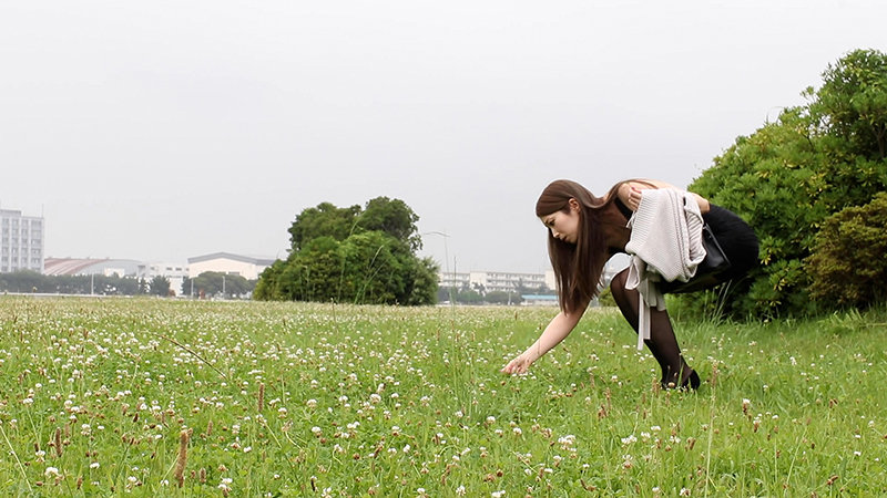 恥ずかしいカラダ 黒い太陽 佐伯由美香 - サンプル画像 - 12