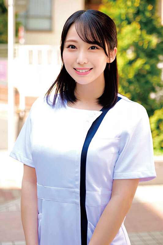 とにかく優しい！そしていつも笑顔の現役ナースが挑戦！？白衣の天使が超全身舐め究極ご奉仕！！唾たらし唾のみベロキスしまくり！ふやけるまで全身舐めつくし、カチカチに反り返ったオチ〇ポで連続中出し！内科勤務24歳勤続2年目小動物系優等生ナース外科勤務25歳勤続3年… - サンプル画像 - 2