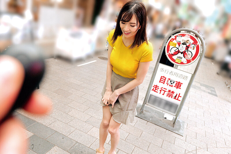 素人美少女とリモコンバイブお散歩「もう我慢できません…//」人混みの中ビクビク震えてイキまくってしまう女子たち！人生初の羞恥プレイでまさかのエロスイッチオン！まゆさんゆりさん - サンプル画像 - 2