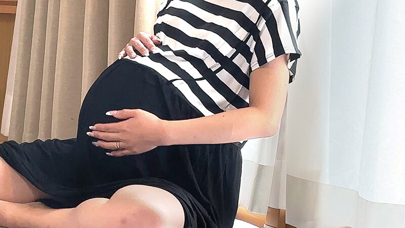 出産目前に狙われた妊婦さん4名 上書き生中出し - サンプル画像 - 18
