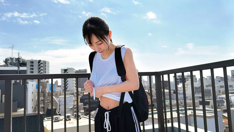 びしょ濡れになって青春を楽しめ！突然のゲリラ豪雨で濡れ透けたカラダに勃起した思春期 - サンプル画像 - 13