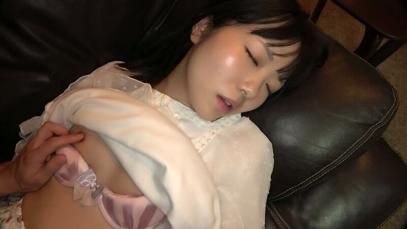 お隣の娘さんは一人でお留守番中です… 4時間コレクション - サンプル画像 - 7
