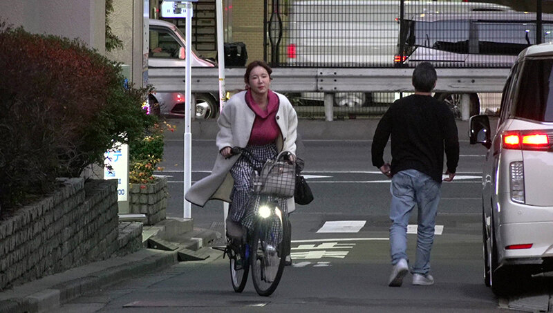 ゆい ママチャリ人妻の貪欲ママ活SEX 波多野結衣 - サンプル画像 - 1