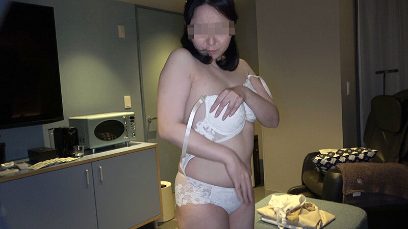 夫に内緒で輪●サークルに応募してきた清楚系ムッツリ美人奥様（投稿ネーム◎美鈴） - サンプル画像 - 6