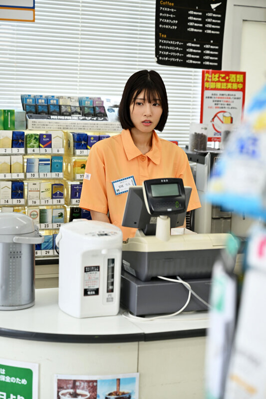 コンビニで働く美女に降りかかる絶望と快楽…ハメ潮絶頂連発で堕ちていく巨乳アルバイト 宮城りえ - サンプル画像 - 1