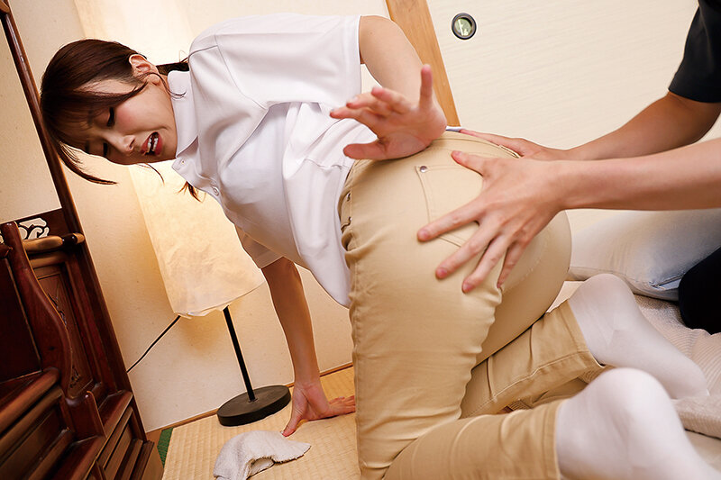 デカ尻で無意識に誘惑してしまう訪問看護師 大槻ひびき - サンプル画像 - 1