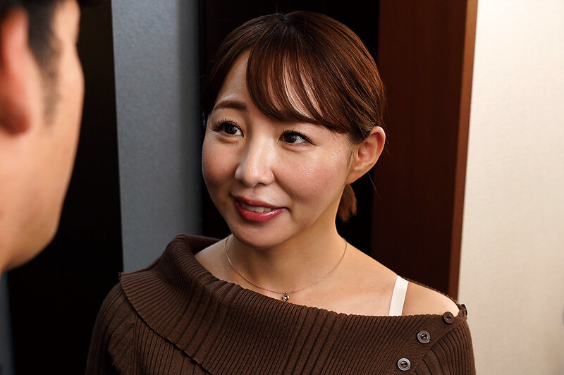 一見普通のおばさん家政婦だが、実は女王様気質のド痴女だった！？ 成宮いろは - サンプル画像 - 3