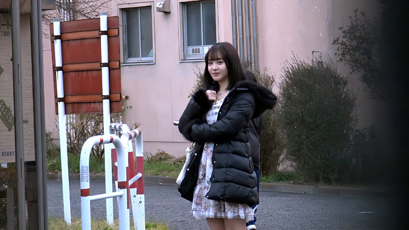 街のお姉さんがエロ過ぎてずっと見てたら、こっそり口で抜いてくれた話 - サンプル画像 - 5