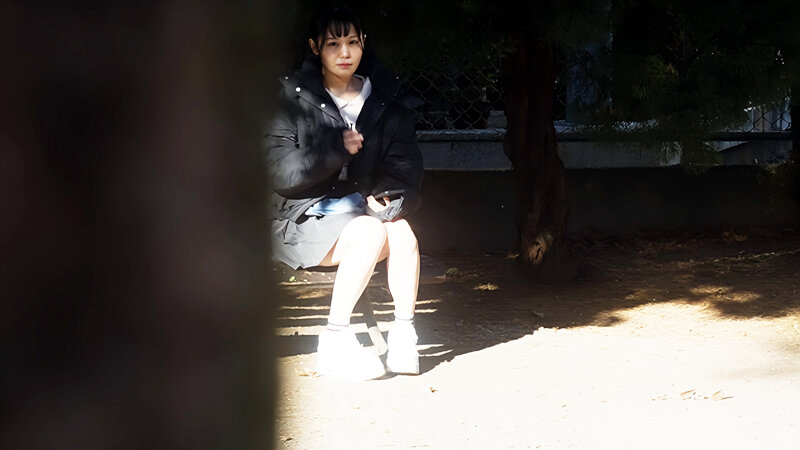街のお姉さんがエロ過ぎてずっと見てたら、こっそり口で抜いてくれた話 - サンプル画像 - 7