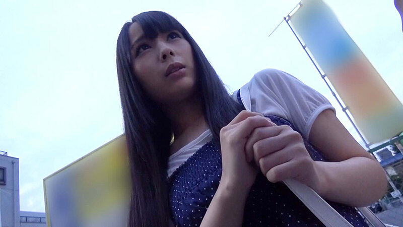 地味娘だってエッチはしたい！！ 大人しく真面目な娘ほど性的好奇心を隠し持つ！？ ナンパするなら…実は黒髪娘が狙い目だったりする！！ ちょっとエッチな地味娘12人4時間 - サンプル画像 - 5