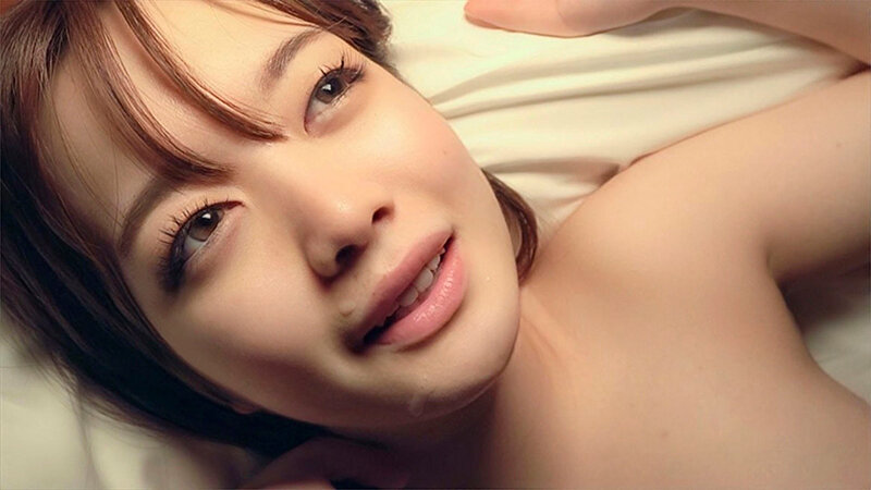 赤ちゃん作ろっ！透き通る白肌の隠れ巨乳美少女は青春スマイルでおじさんを子作りSEXに誘う。 橋本りこ - サンプル画像 - 19