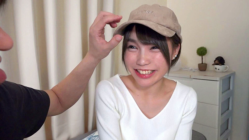 処女を捨て旅に出よう。AVを喪失の場に選んだ素人娘たち4時間 - サンプル画像 - 8