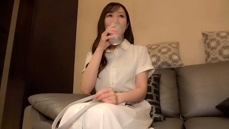 半中半外完生妻 35歳Eカップ人妻 ゆり - サンプル画像 - 1