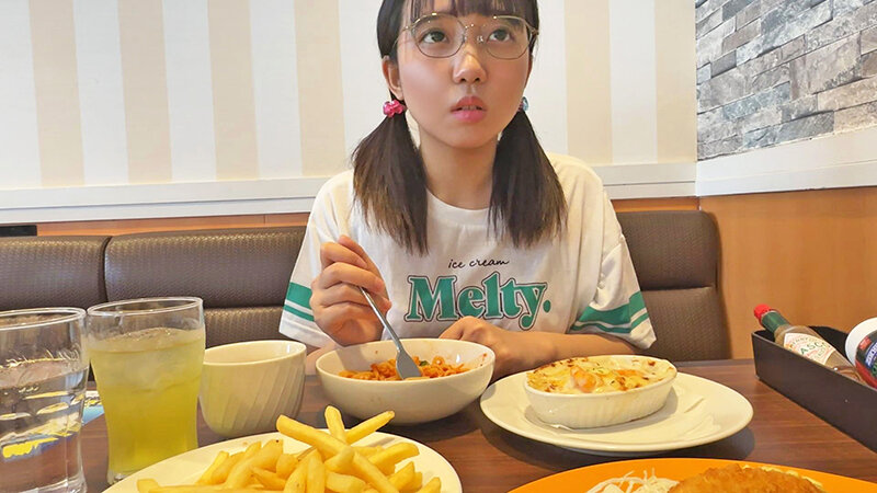 金曜 午後9時 補導前05 眼鏡の地味子はまだまだ初心で気弱な陰キャだったのに悪い大人に調教されてマ●コをビショビショに濡らして中出しがクセになっちゃった話 - サンプル画像 - 2