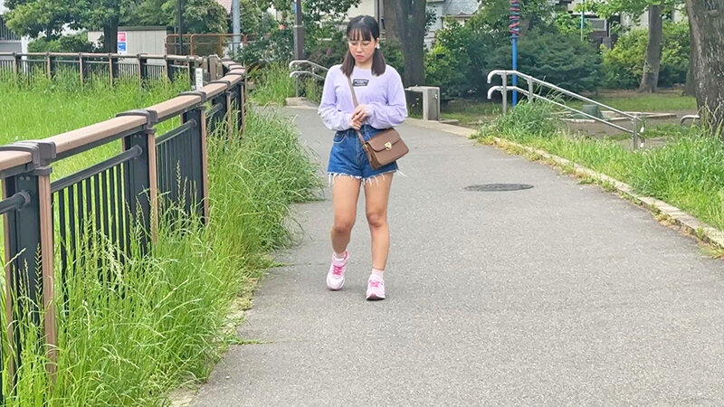 金曜 午後9時 補導前05 眼鏡の地味子はまだまだ初心で気弱な陰キャだったのに悪い大人に調教されてマ●コをビショビショに濡らして中出しがクセになっちゃった話 - サンプル画像 - 9