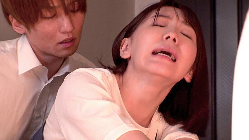 使用人のベロチューとデカ○ンに魅了され底なし沼にハマったセレブ妻 愛須みのん - サンプル画像 - 8