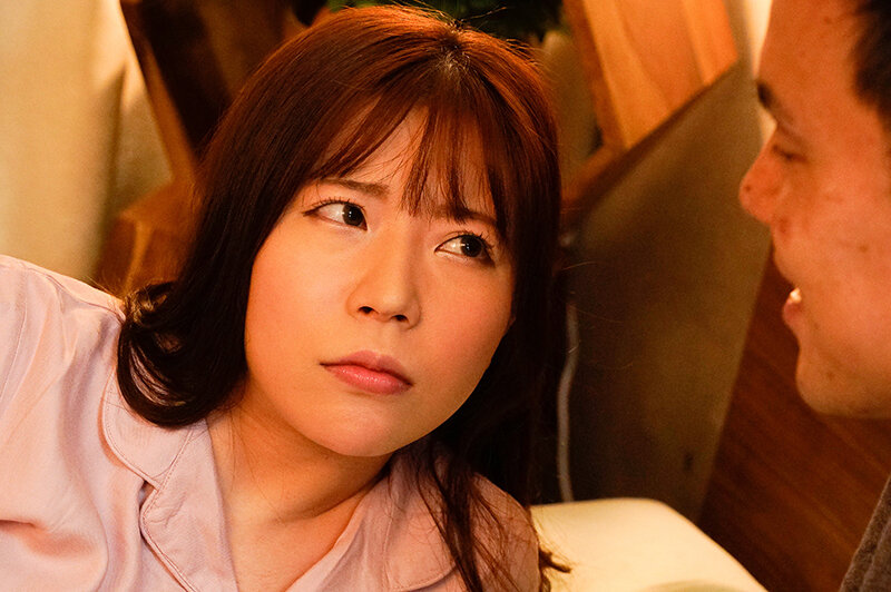 夫の後輩は●校時代に憧れていた先輩！？久々の再会で芽生えた感情を抑えることが出来ず卑しい女に成り下がった人妻 南條みや子 - サンプル画像 - 9
